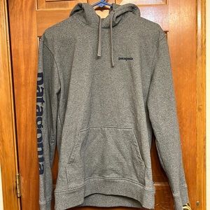 Medium Men’s Patagonia Hoodie